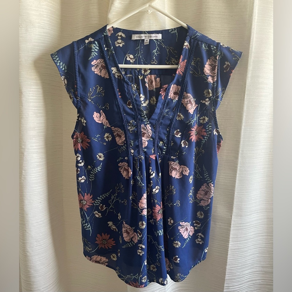 Collective concepts floral blouse size medium